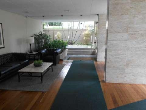 Apartamento para alugar com 2 quartos, 68m² - Foto 10