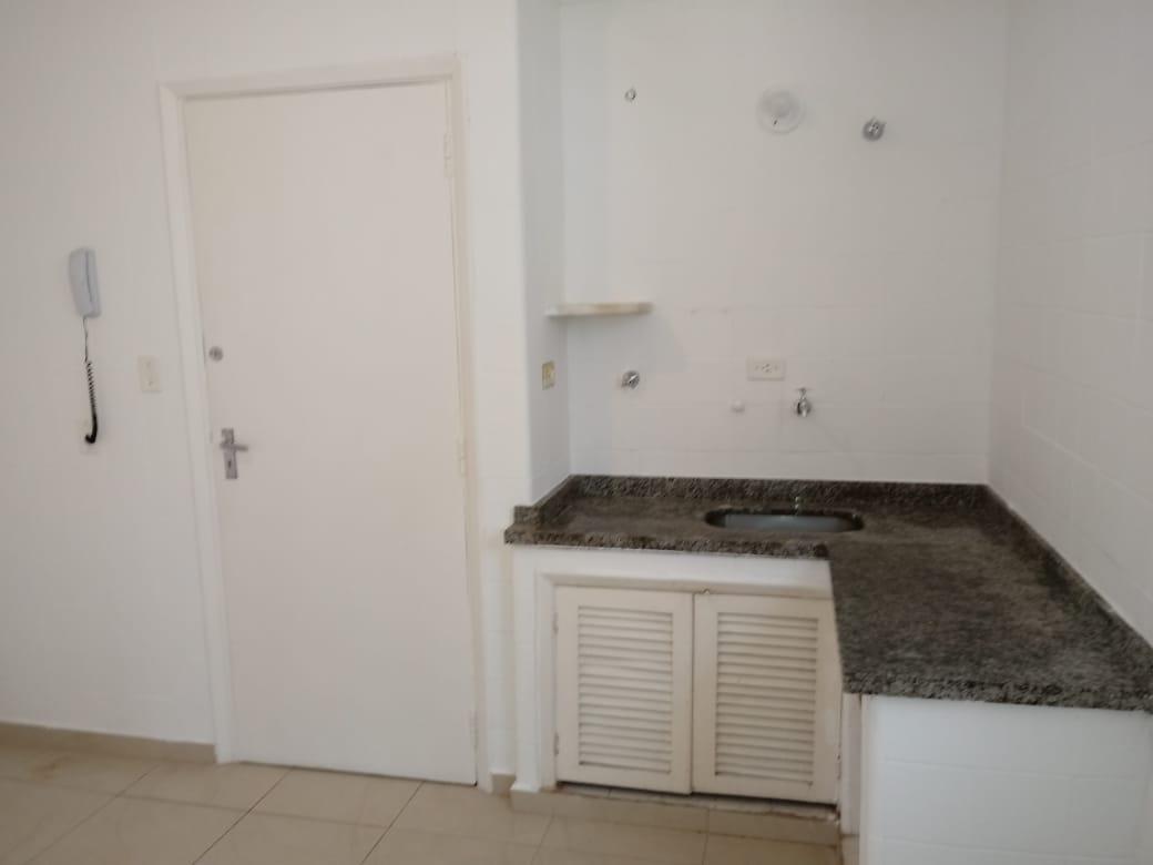 Apartamento para alugar com 3 quartos, 83m² - Foto 11