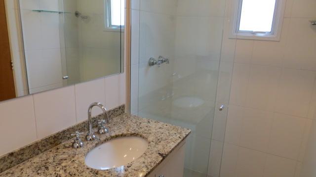 Apartamento para alugar com 2 quartos, 66m² - Foto 12