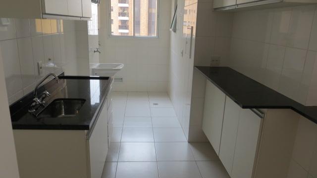 Apartamento para alugar com 2 quartos, 66m² - Foto 13