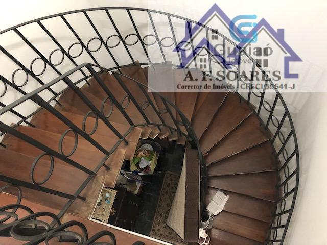Casa para alugar com 3 quartos, 200m² - Foto 13