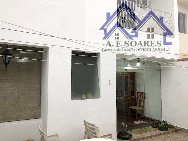 Casa à venda com 3 quartos, 200m² - Foto 32