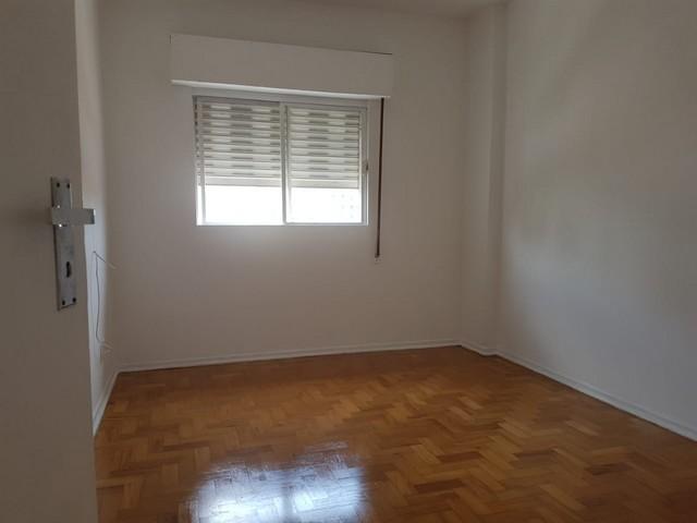 Apartamento à venda com 3 quartos, 83m² - Foto 2