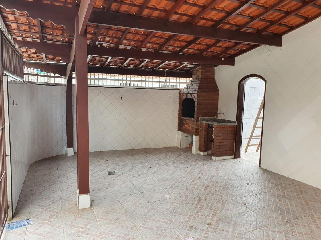 Casa à venda com 2 quartos, 75m² - Foto 1