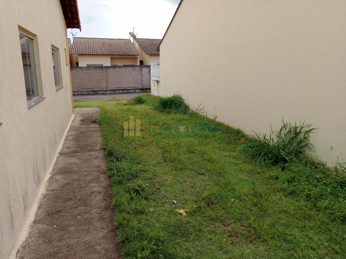 Casa de Condomínio para alugar com 3 quartos, 120m² - Foto 4