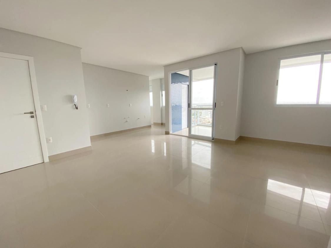 Apartamento à venda com 3 quartos, 109m² - Foto 17