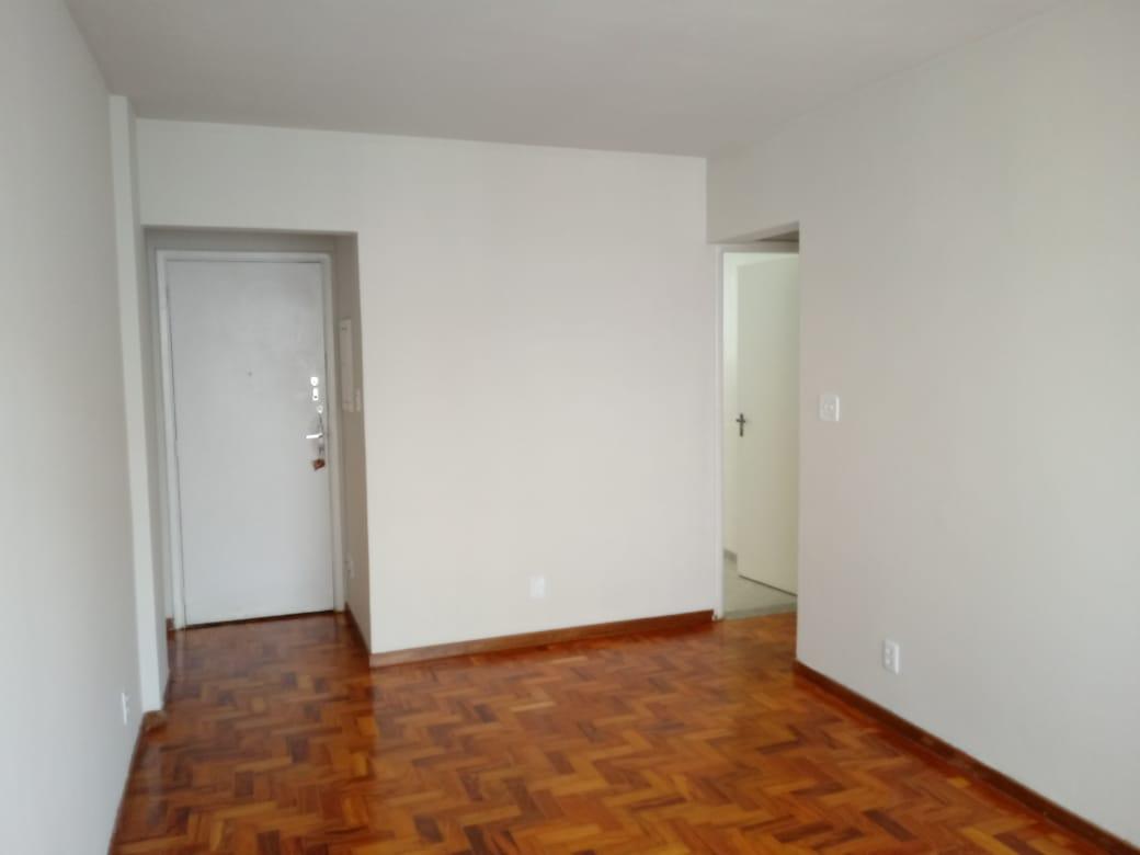 Apartamento para alugar com 3 quartos, 83m² - Foto 2