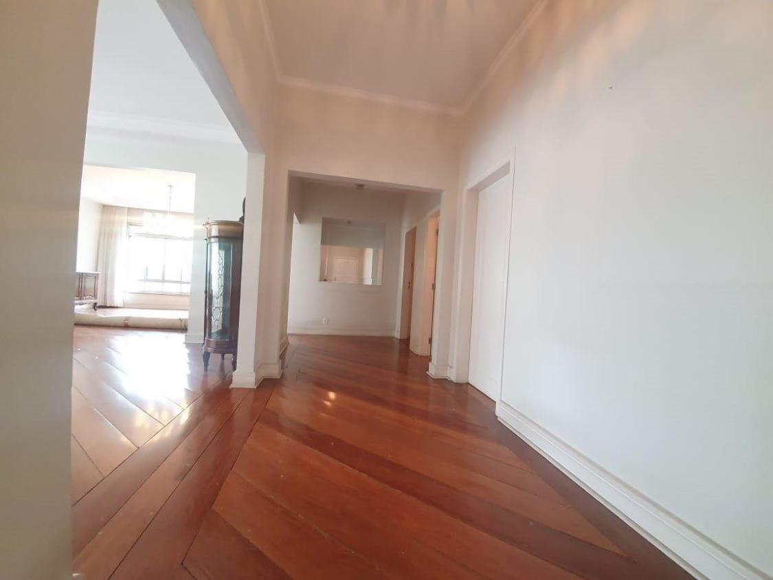 Apartamento para alugar com 3 quartos, 220m² - Foto 5