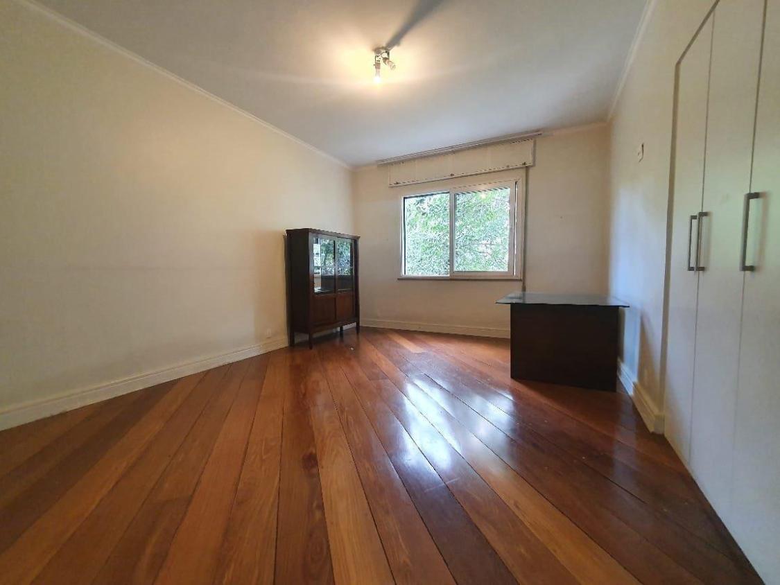 Apartamento para alugar com 3 quartos, 220m² - Foto 11