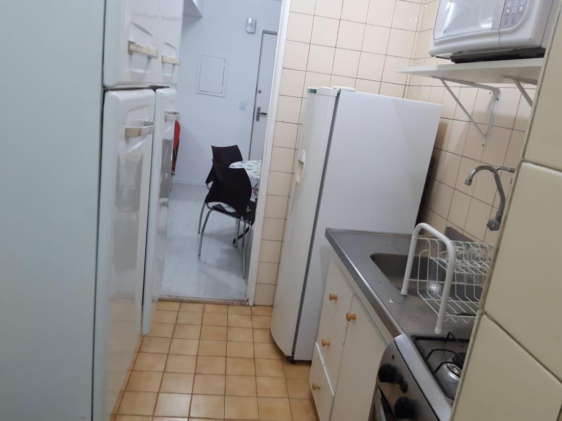 Apartamento para alugar com 1 quarto, 45m² - Foto 11