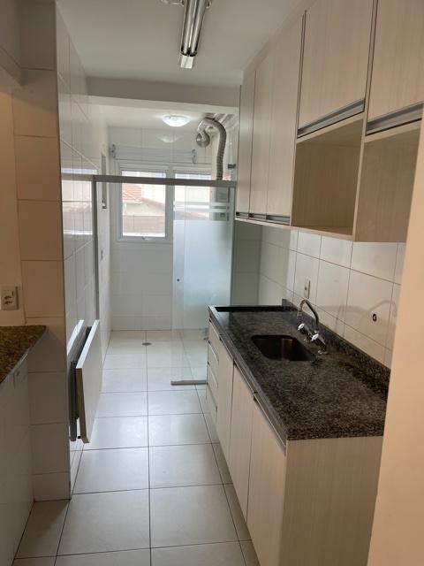 Apartamento para alugar com 2 quartos, 72m² - Foto 12