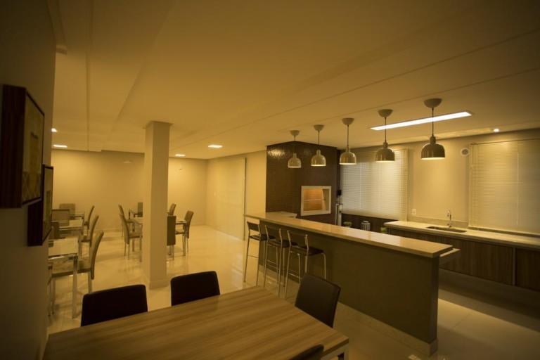 Apartamento à venda com 2 quartos, 67m² - Foto 4