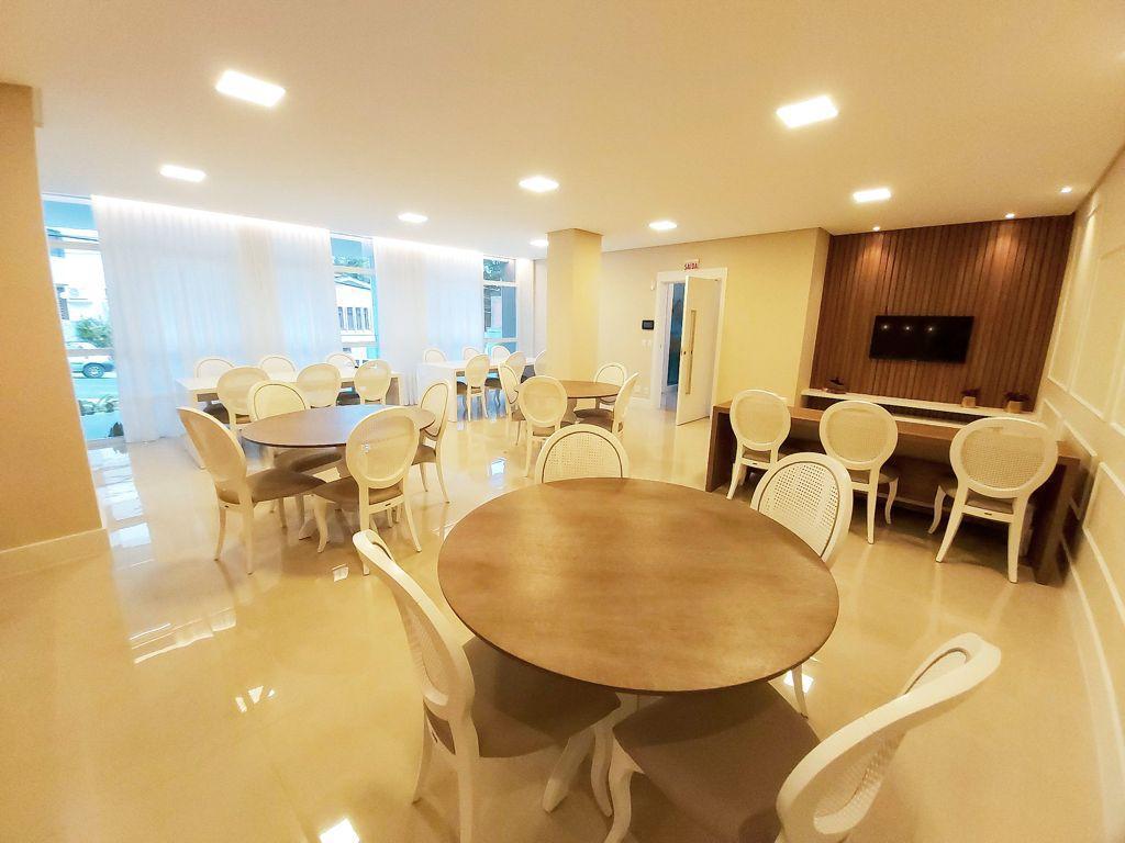 Apartamento à venda com 4 quartos, 223m² - Foto 10