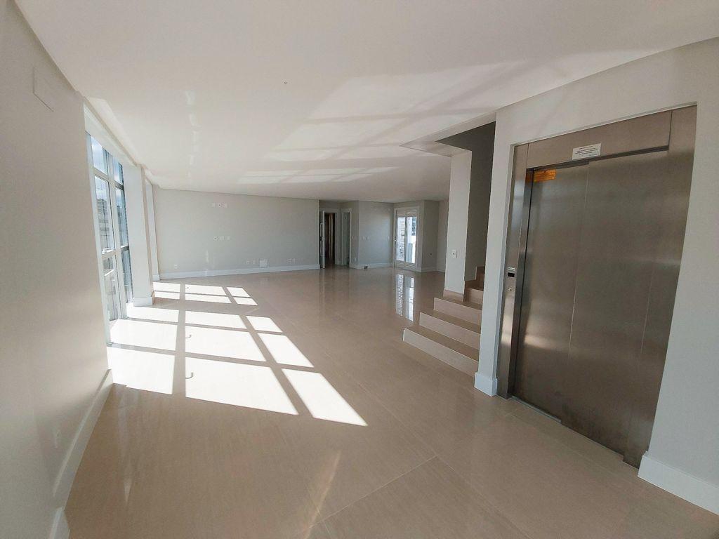 Apartamento à venda com 4 quartos, 223m² - Foto 18