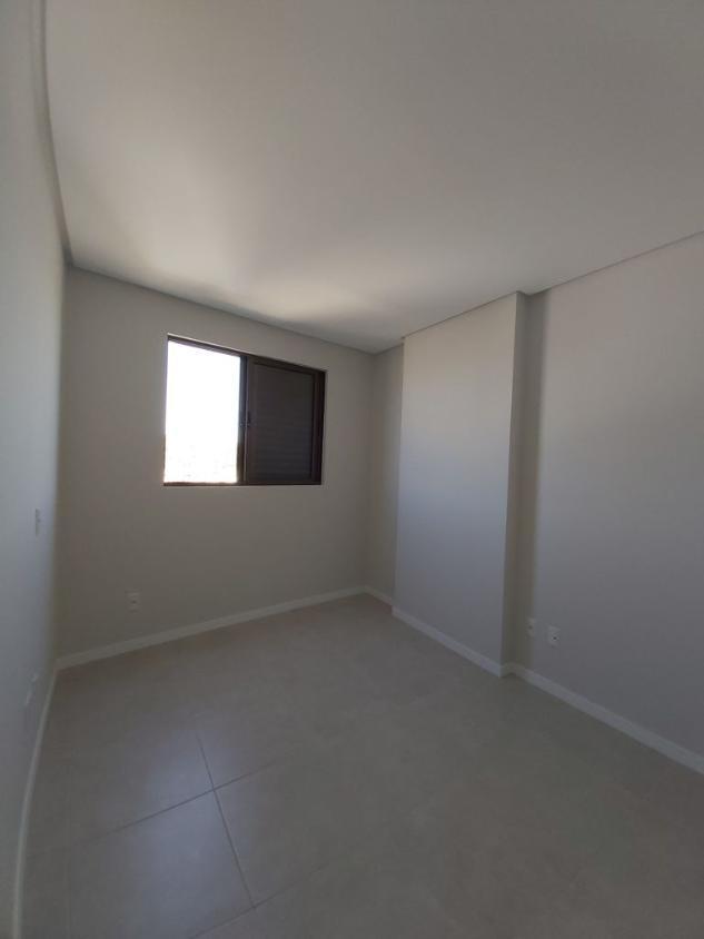 Apartamento à venda com 2 quartos, 80m² - Foto 14