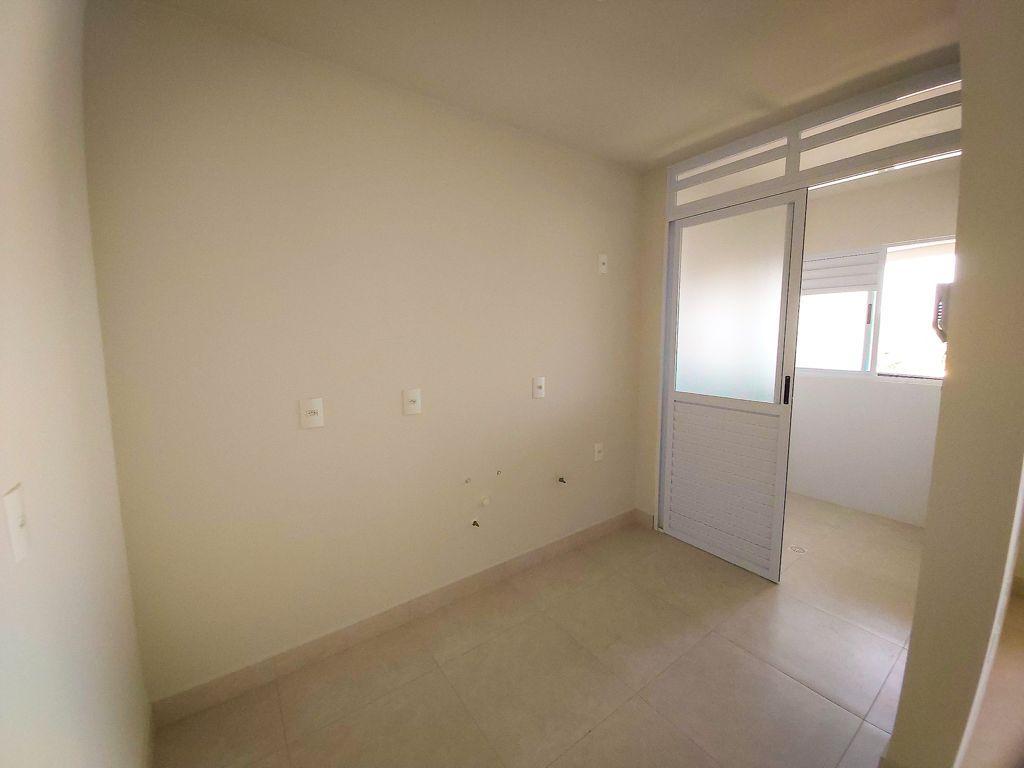 Apartamento à venda com 2 quartos, 68m² - Foto 14