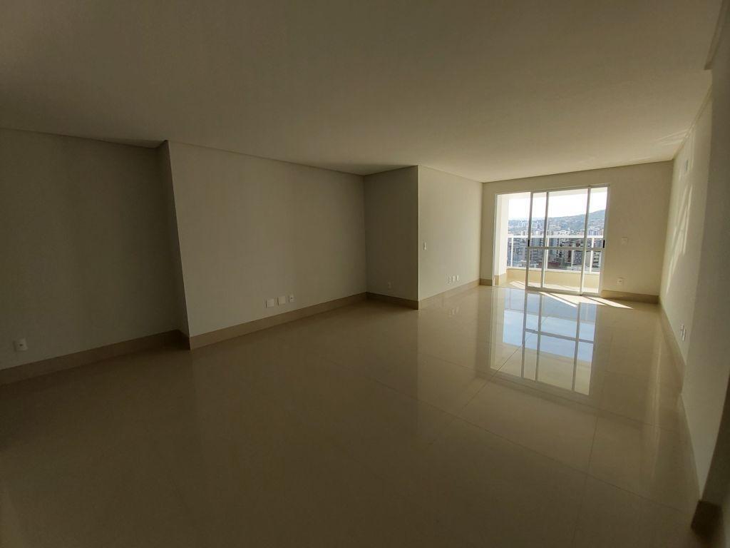 Apartamento à venda com 3 quartos, 155m² - Foto 11