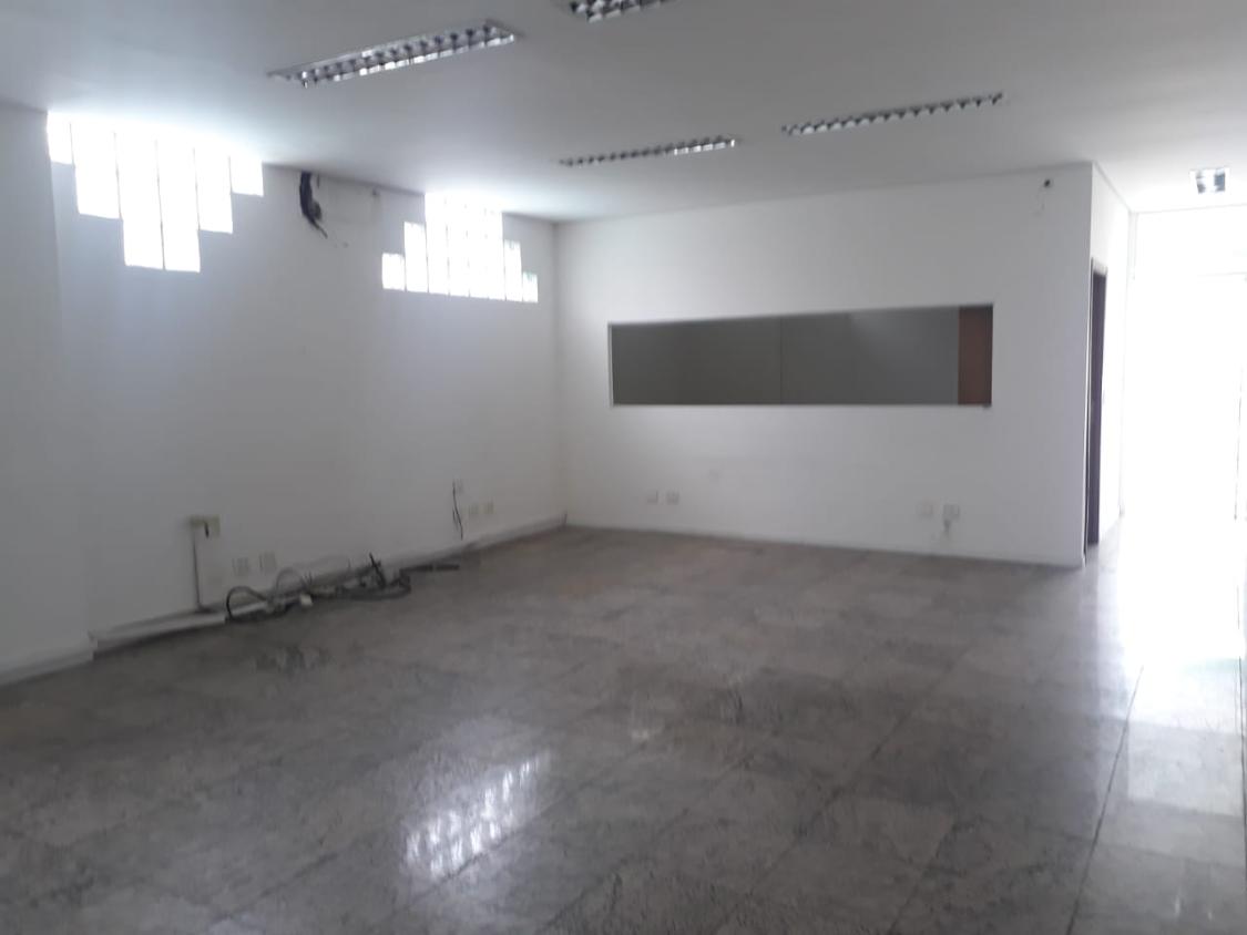 Prédio Inteiro à venda e aluguel, 716m² - Foto 1