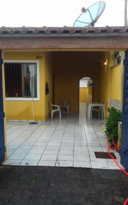 Casa à venda com 2 quartos, 60m² - Foto 2