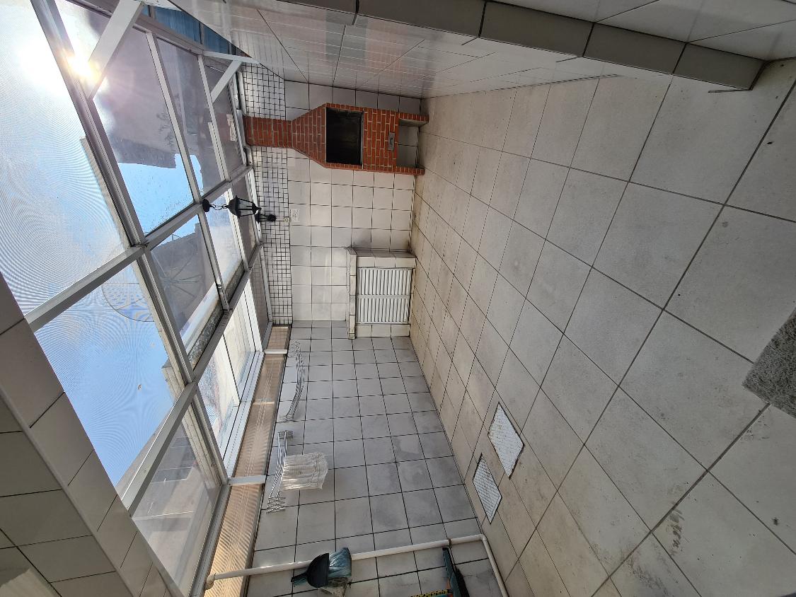 Sobrado à venda com 3 quartos, 136m² - Foto 2