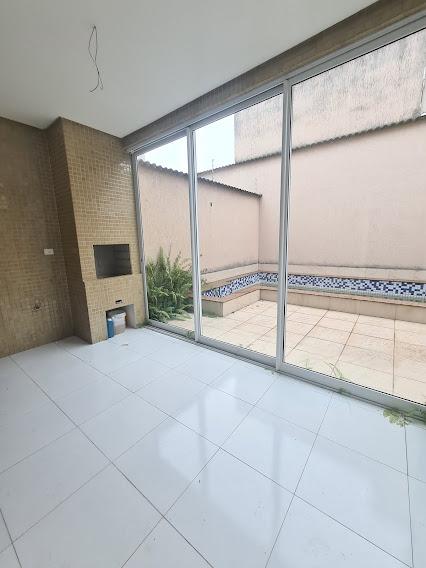 Casa à venda com 4 quartos, 215m² - Foto 4