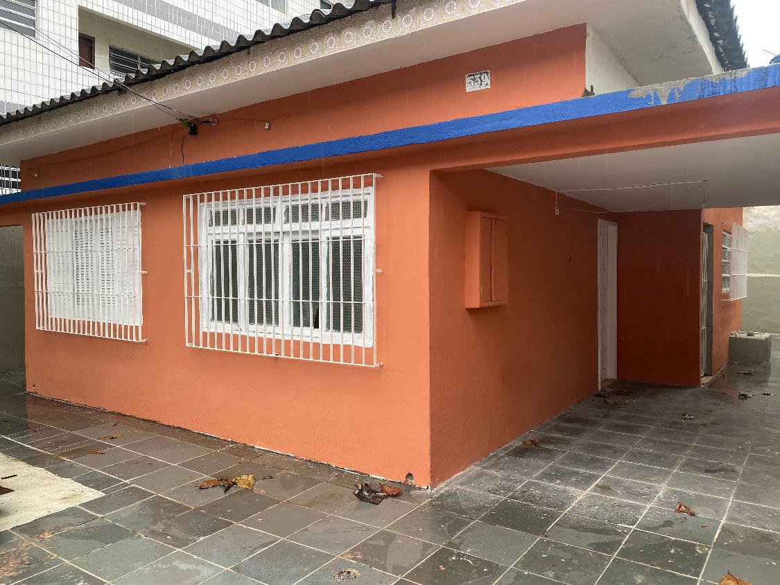 Casa à venda com 2 quartos, 80m² - Foto 1