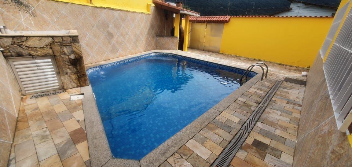 Casa à venda com 3 quartos, 300m² - Foto 1