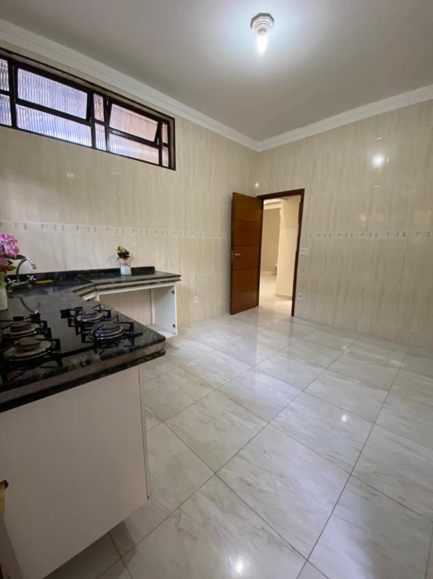 Casa à venda com 3 quartos, 120m² - Foto 16