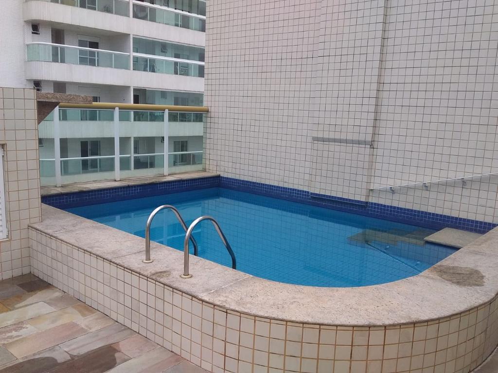 Apartamento à venda com 3 quartos, 105m² - Foto 1