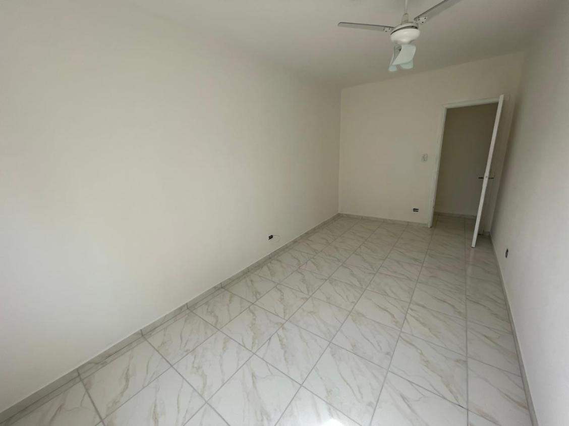 Apartamento à venda com 2 quartos, 75m² - Foto 4