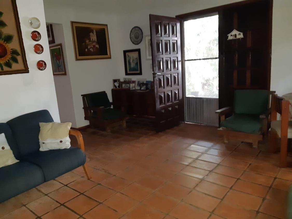 Casa à venda com 3 quartos, 440m² - Foto 2