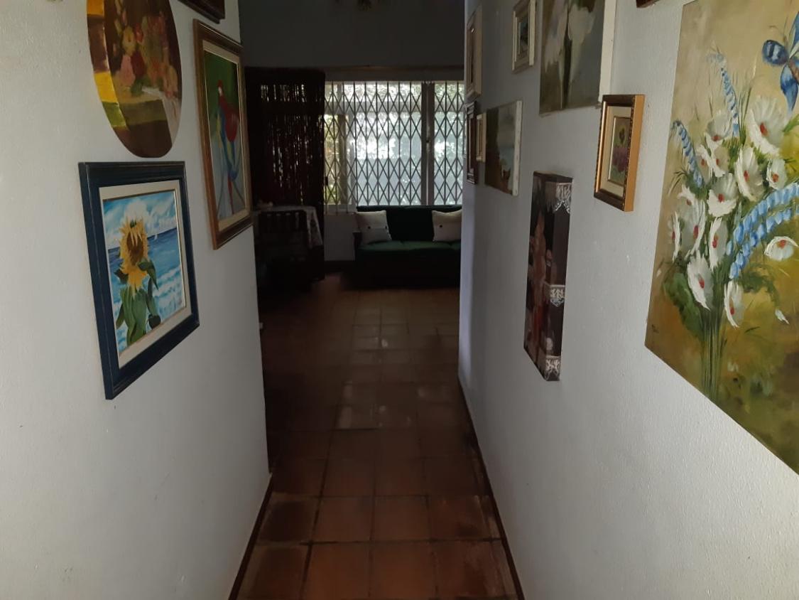 Casa à venda com 3 quartos, 440m² - Foto 4