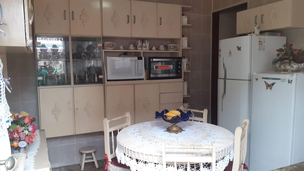 Casa à venda com 3 quartos, 210m² - Foto 24