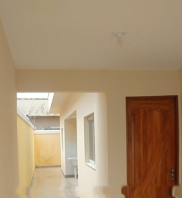 Casa à venda com 2 quartos, 68m² - Foto 3