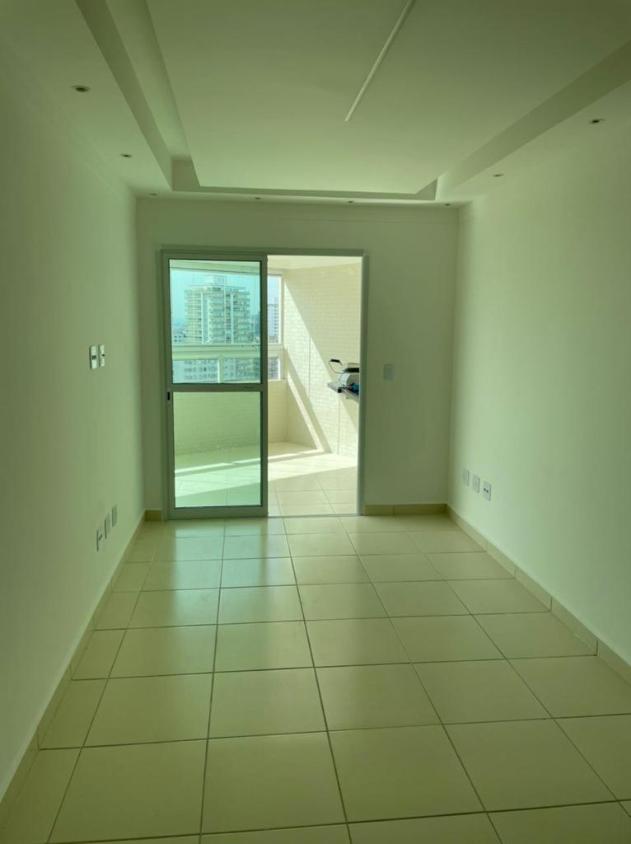 Apartamento à venda com 2 quartos, 79m² - Foto 3