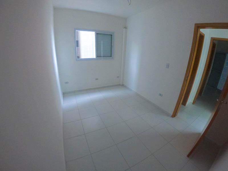 Apartamento à venda com 2 quartos, 62m² - Foto 12