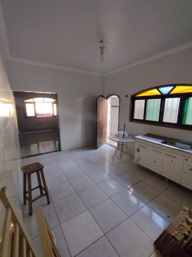 Casa para alugar com 3 quartos, 146m² - Foto 8