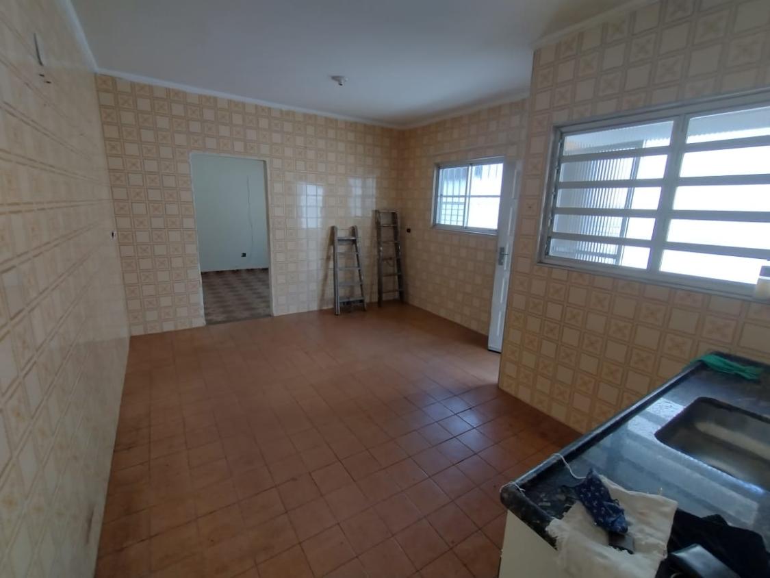 Casa para alugar com 2 quartos, 117m² - Foto 7