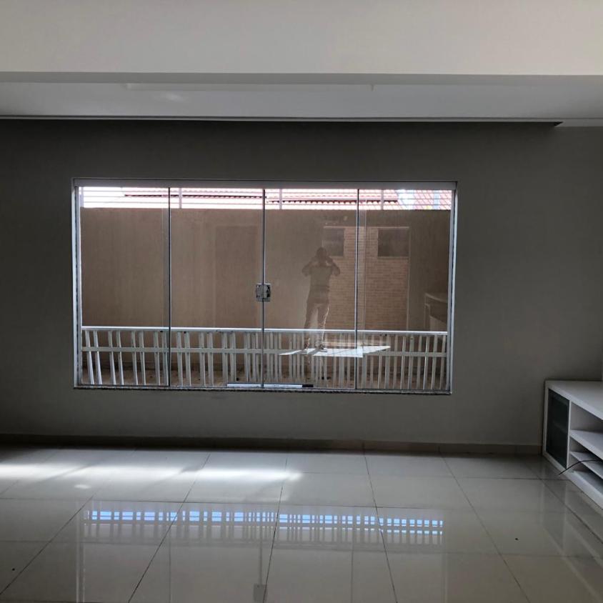 Casa à venda com 3 quartos, 180m² - Foto 2