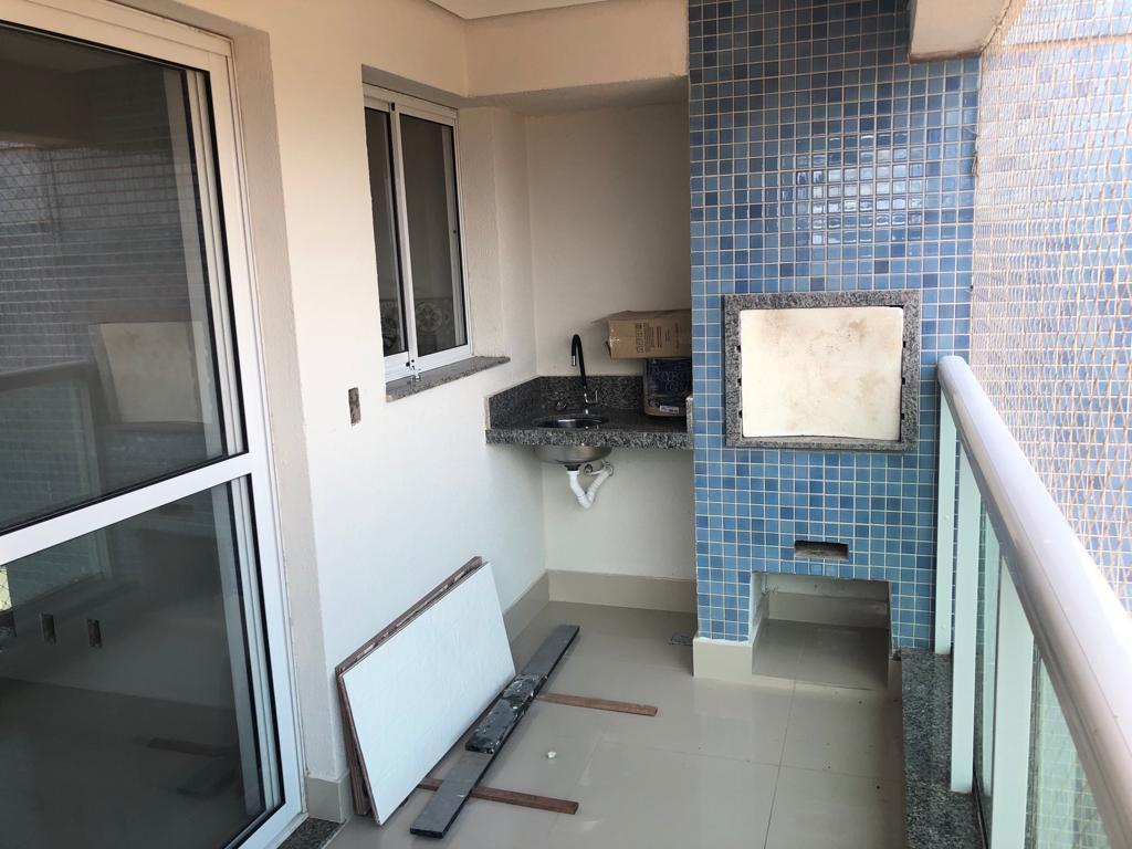 Apartamento à venda com 2 quartos, 61m² - Foto 1