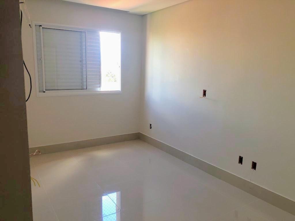 Apartamento à venda com 2 quartos, 61m² - Foto 9