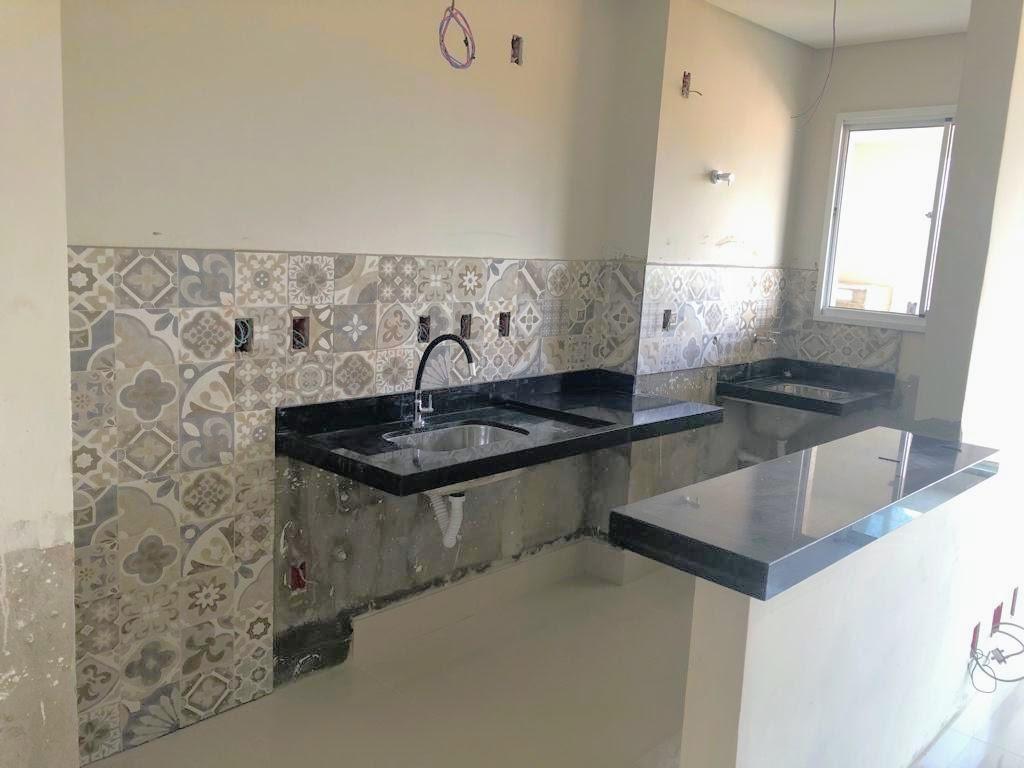 Apartamento à venda com 2 quartos, 61m² - Foto 4