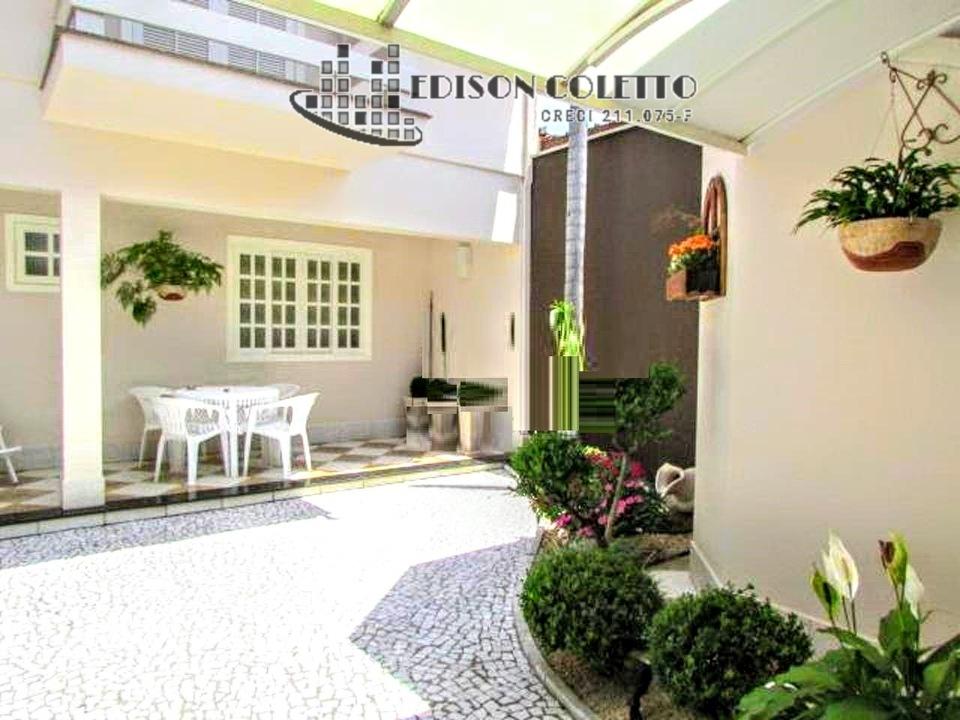 Casa à venda com 3 quartos, 320m² - Foto 8