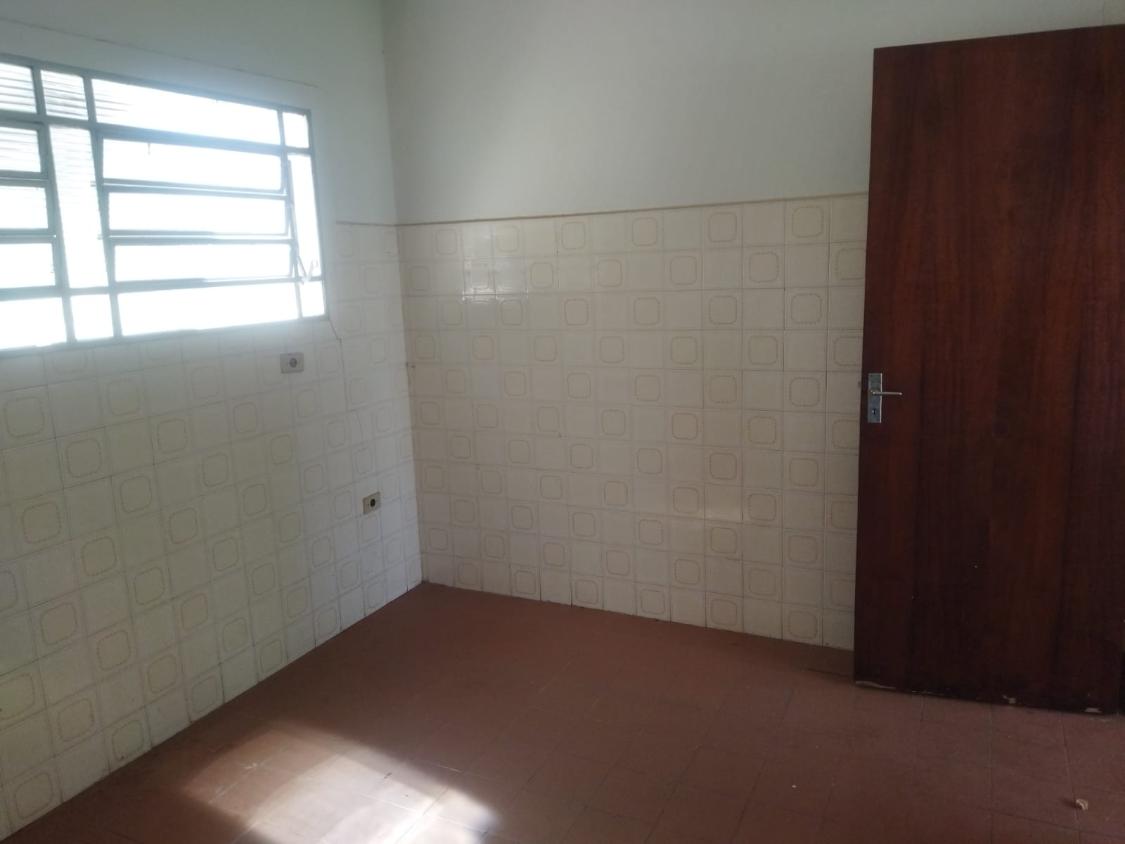 Casa à venda com 2 quartos, 50m² - Foto 2