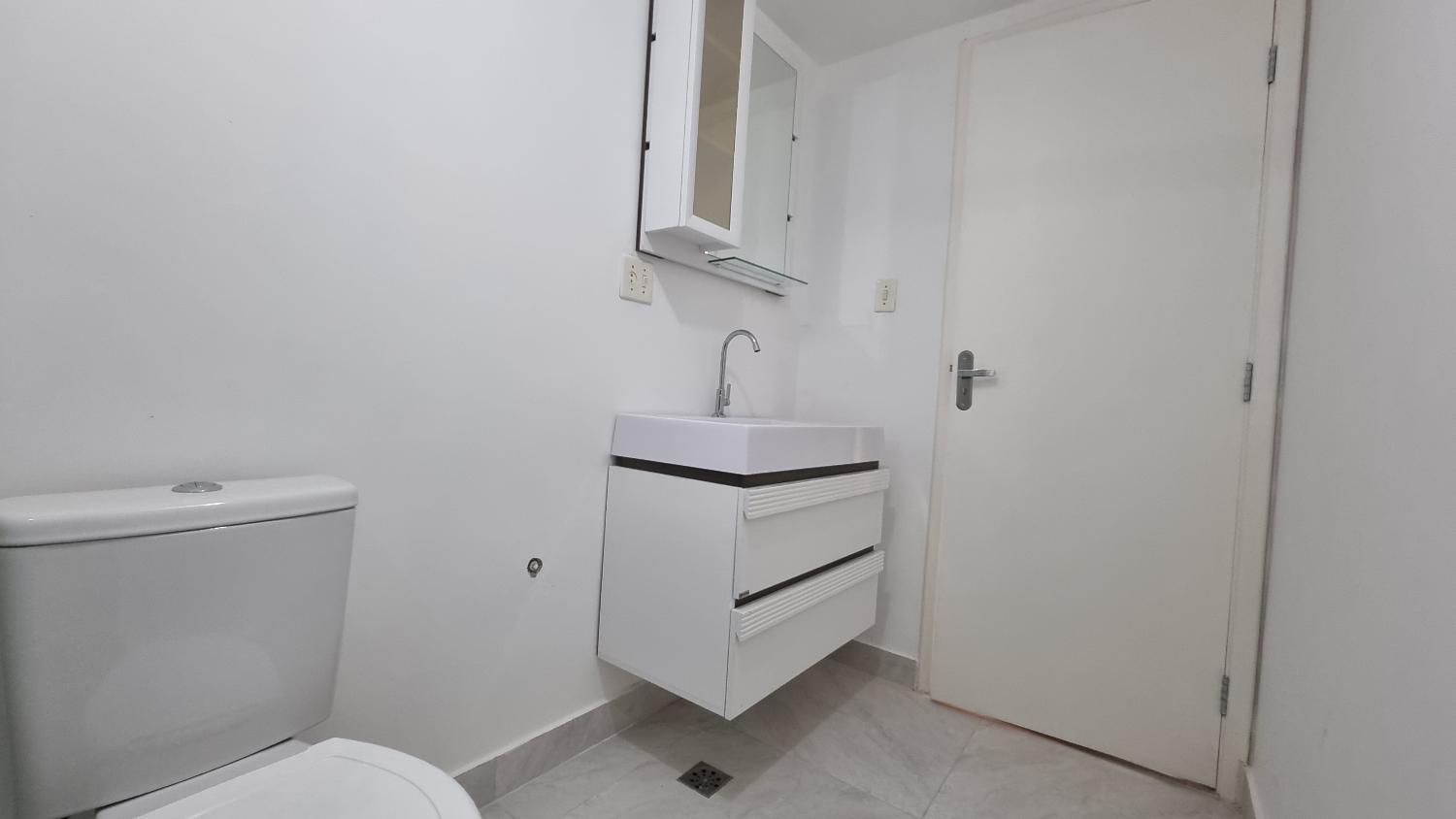 Apartamento para alugar com 3 quartos, 108m² - Foto 13