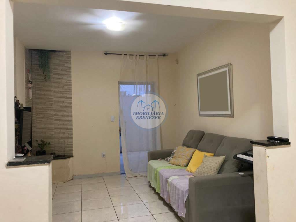 Casa à venda com 2 quartos, 160m² - Foto 2