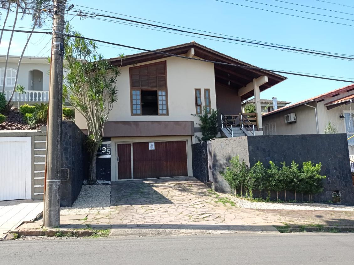 Casa à venda com 4 quartos, 278m² - Foto 2