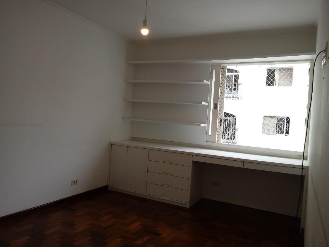 Apartamento para alugar com 3 quartos, 130m² - Foto 9