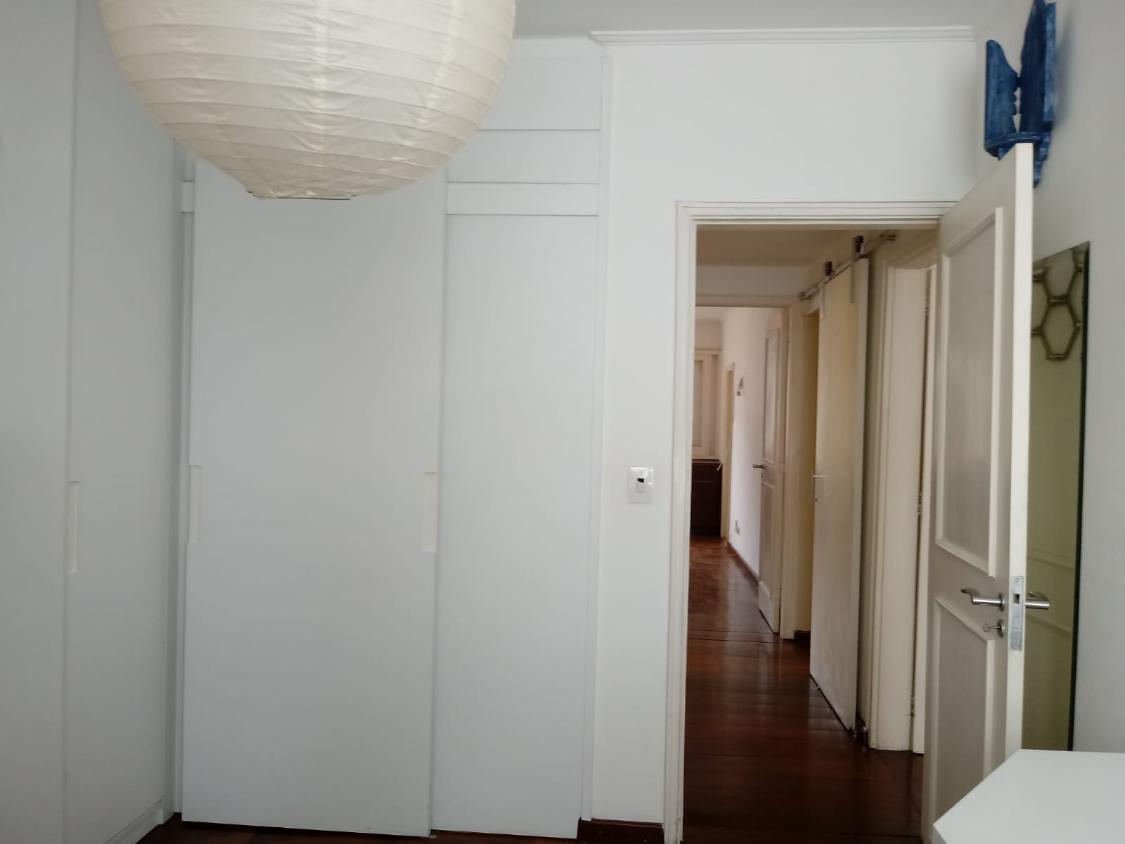 Apartamento para alugar com 3 quartos, 130m² - Foto 12