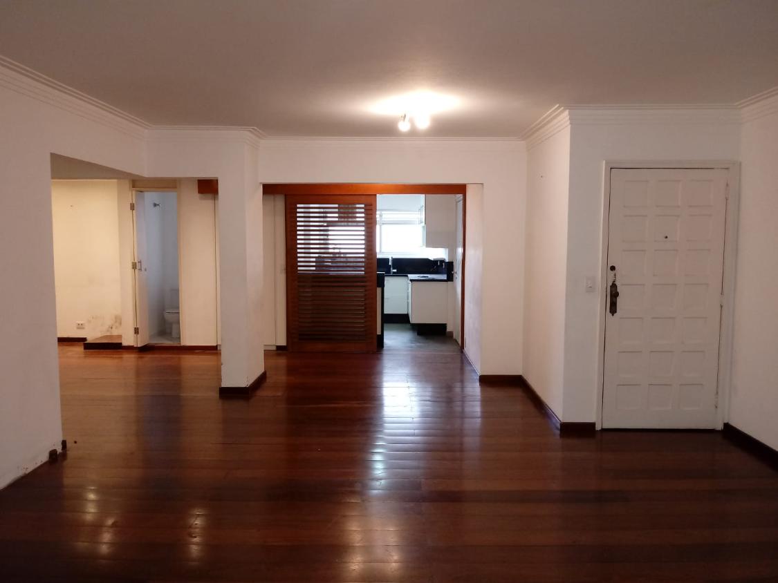 Apartamento para alugar com 3 quartos, 130m² - Foto 4